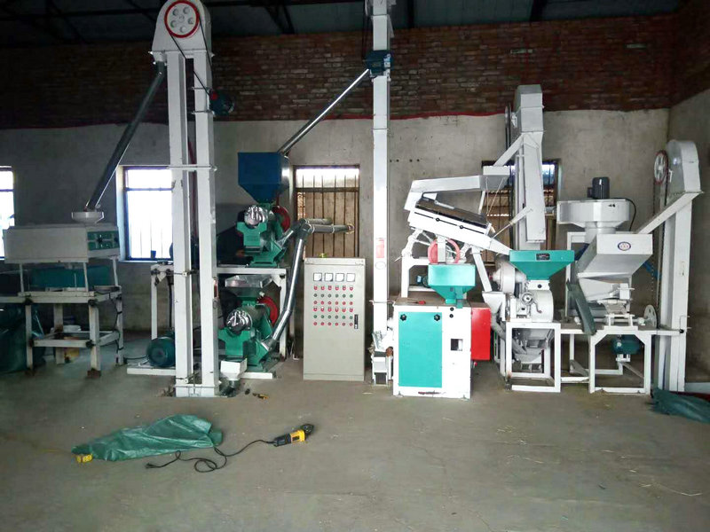 吉林榆樹(shù)市懷家15噸大米成套加工設(shè)備